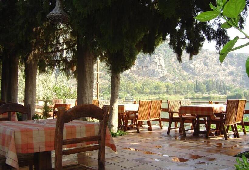 Отель Happy Caretta