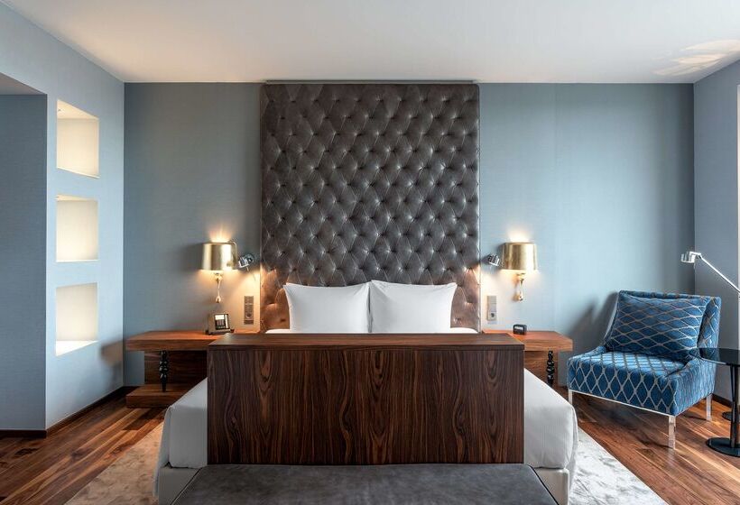 Отель Hilton Saint Petersburg Expoforum