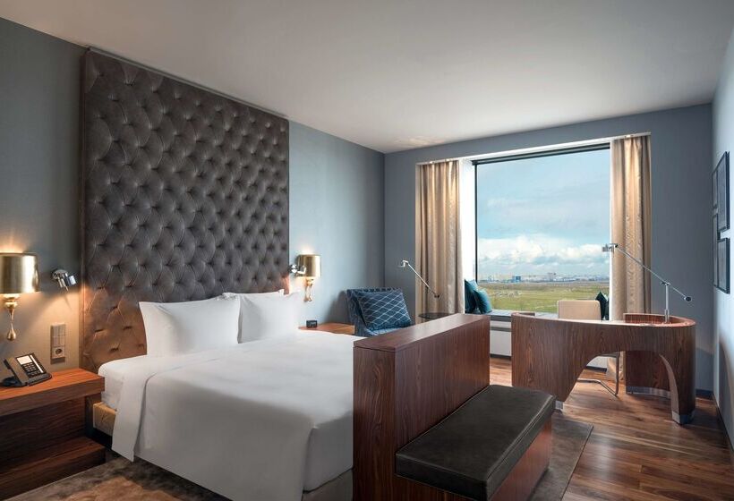 Отель Hilton Saint Petersburg Expoforum