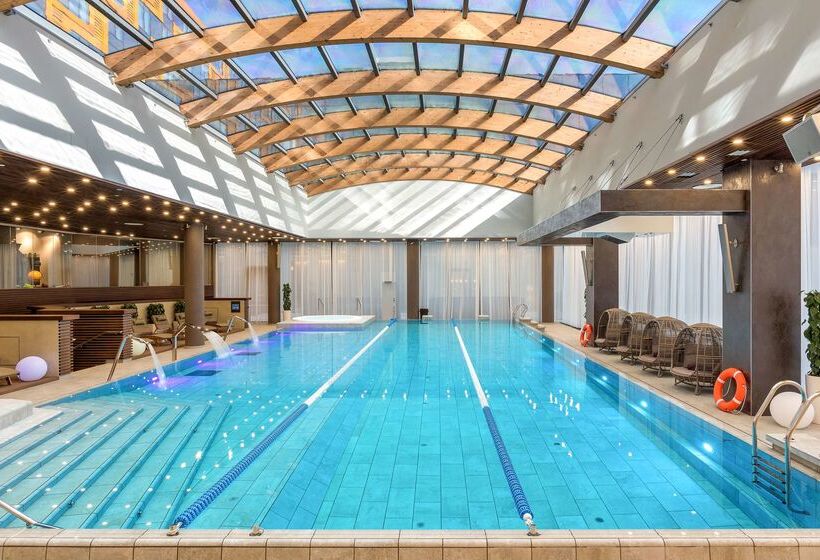 Отель Hilton Saint Petersburg Expoforum