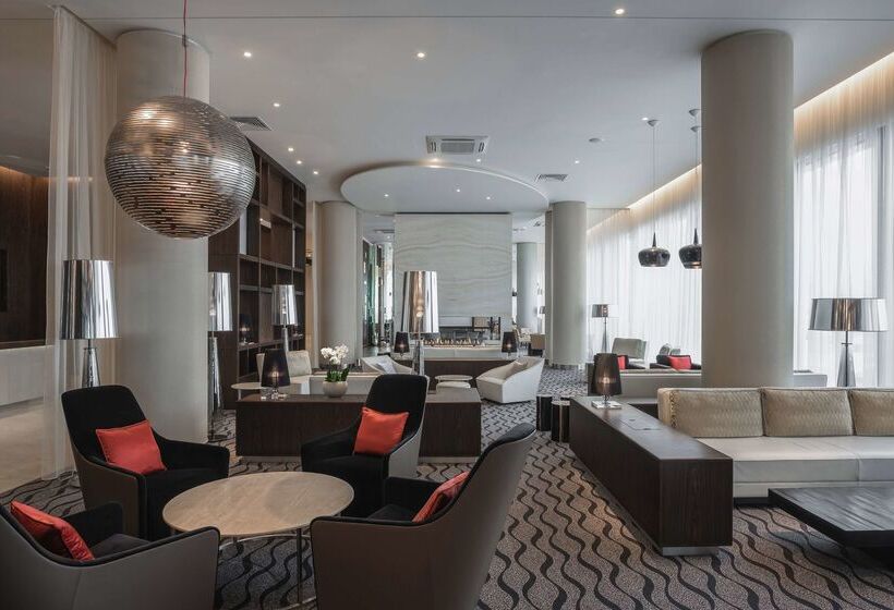 Отель Hilton Saint Petersburg Expoforum