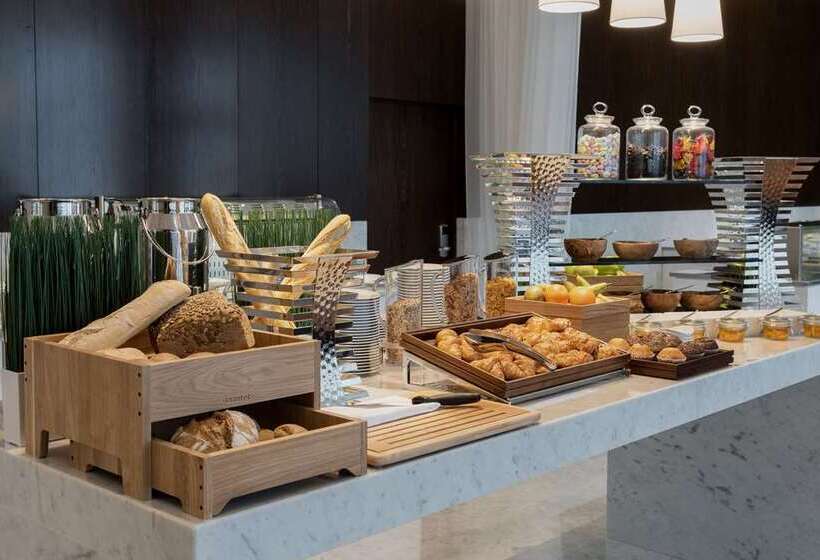 酒店 Hilton Saint Petersburg Expoforum