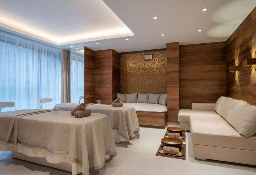 Отель Hilton Saint Petersburg Expoforum