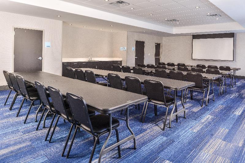 בית מלון כפרי Holiday Inn Express & Suites   Kansas City   Lee S Summit, An Ihg