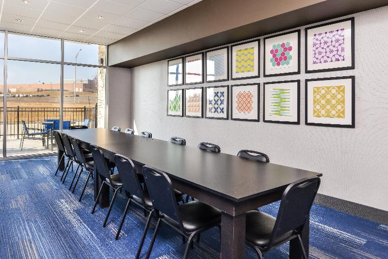 בית מלון כפרי Holiday Inn Express & Suites   Kansas City   Lee S Summit, An Ihg