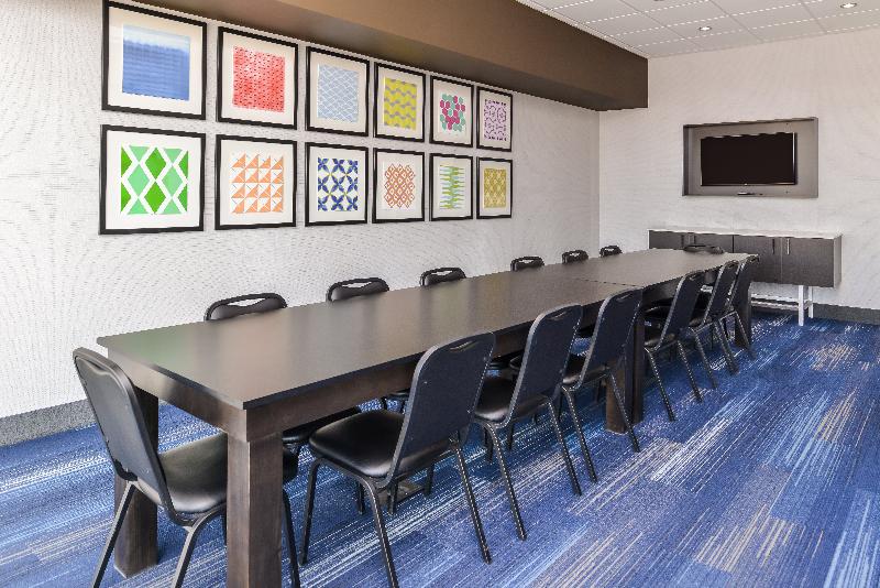 בית מלון כפרי Holiday Inn Express & Suites   Kansas City   Lee S Summit, An Ihg