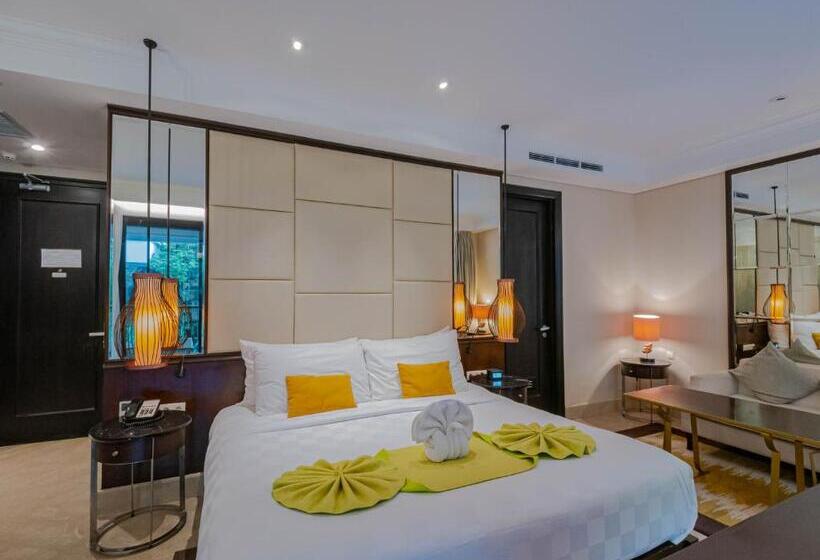 ホテル Jambuluwuk Oceano Seminyak