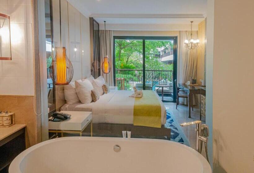 ホテル Jambuluwuk Oceano Seminyak