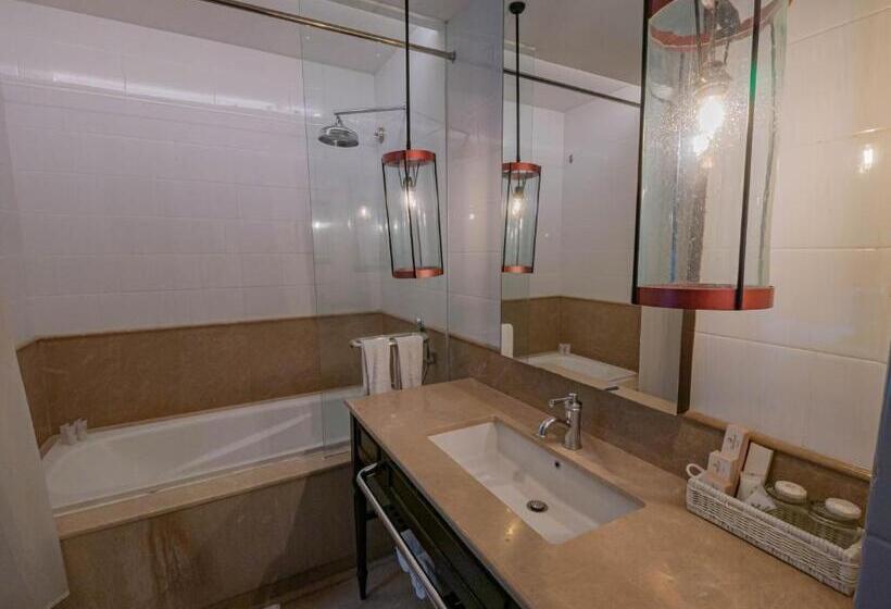 فندق Jambuluwuk Oceano Seminyak