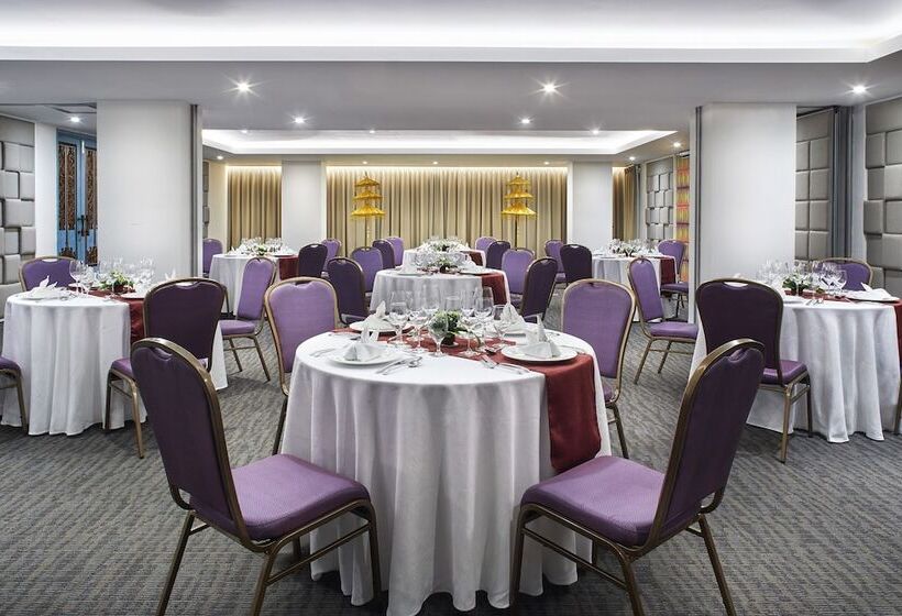 ホテル Jambuluwuk Oceano Seminyak