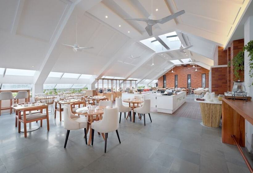 ホテル Jambuluwuk Oceano Seminyak