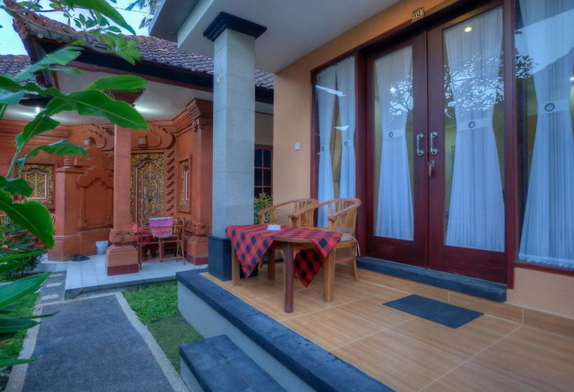 호텔 Kesumasari Beach