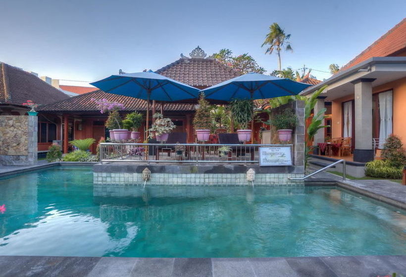 호텔 Kesumasari Beach