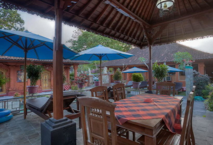 호텔 Kesumasari Beach