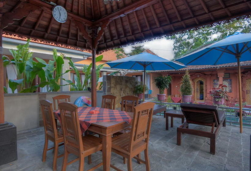 호텔 Kesumasari Beach