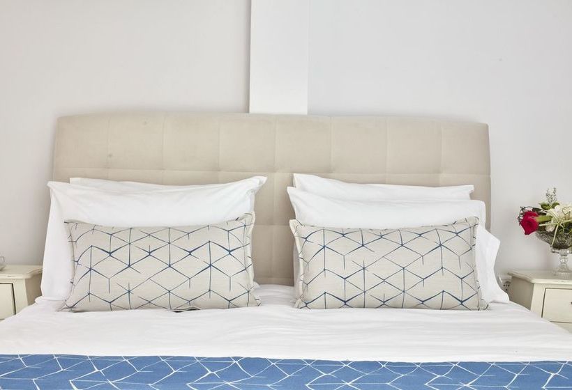 هتل La Maltese Oia Luxury Suites