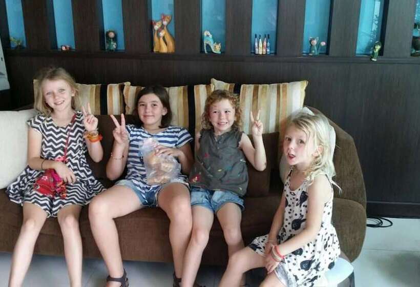 호텔 My Place @ Surat