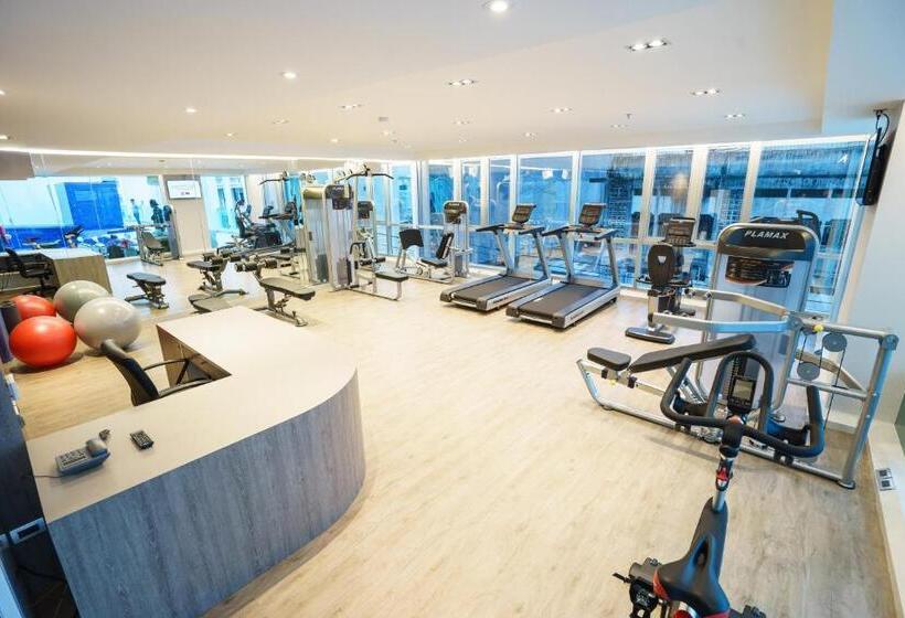 호텔 New Season Square