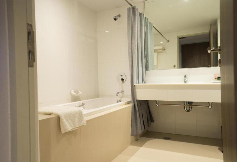 호텔 New Season Square