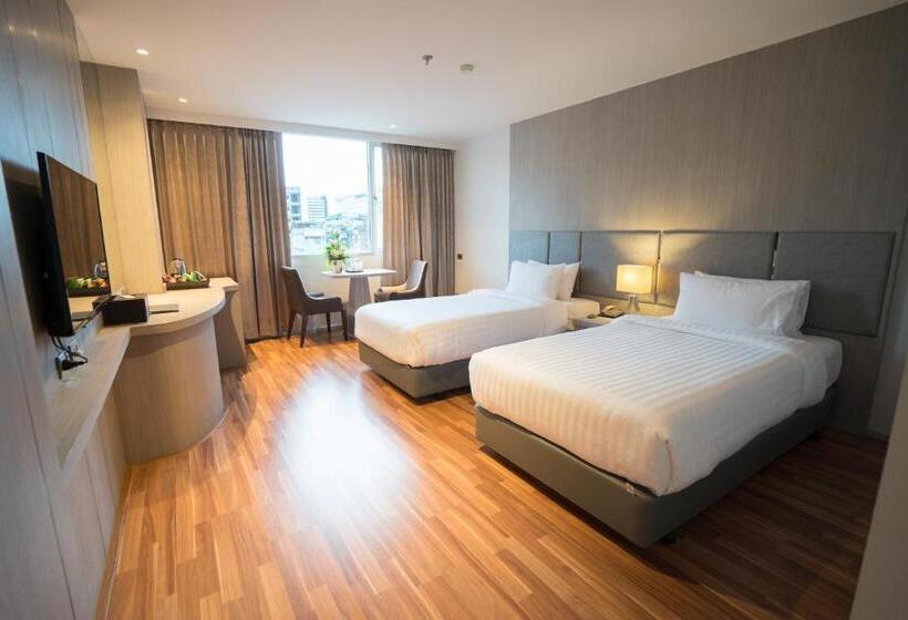 호텔 New Season Square