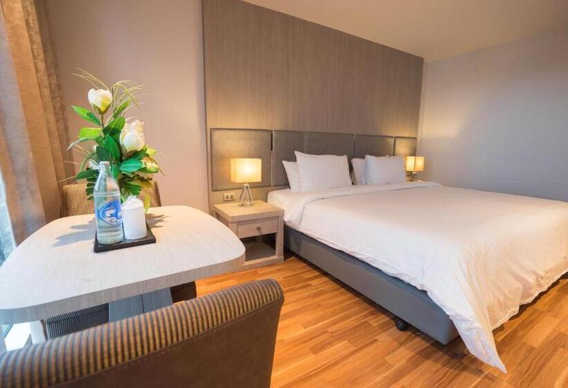 호텔 New Season Square