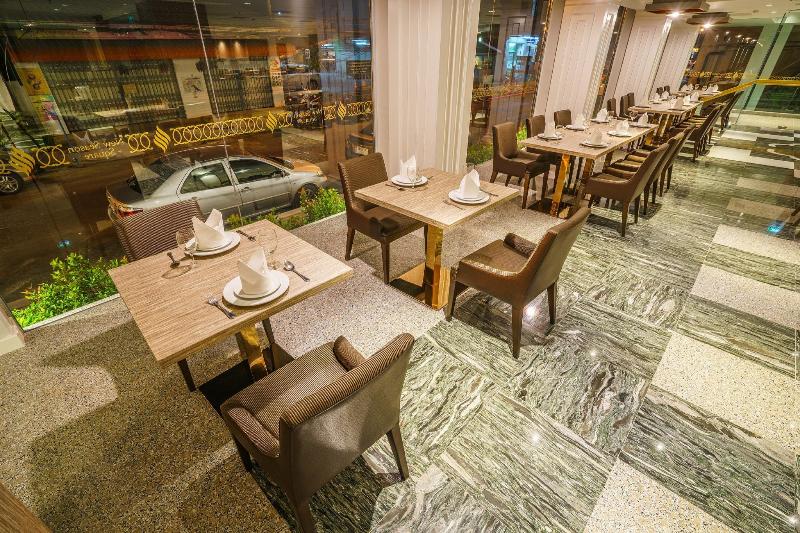 호텔 New Season Square