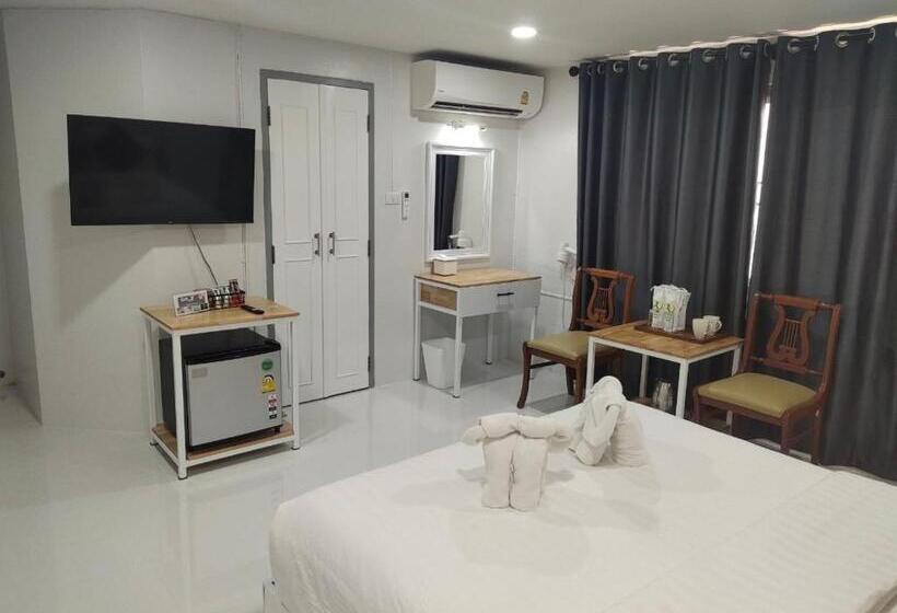 호텔 Regent Lodge Lampang