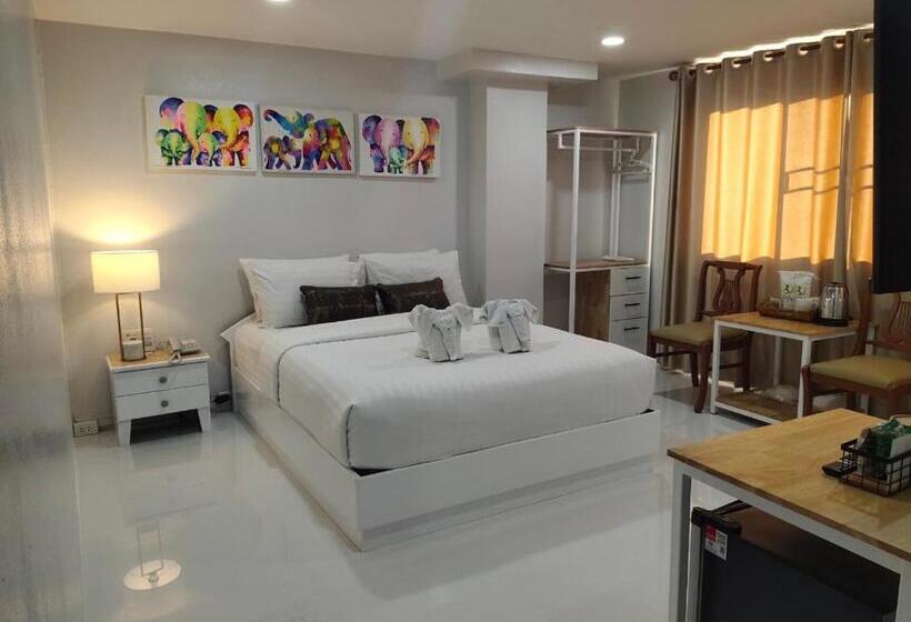 호텔 Regent Lodge Lampang