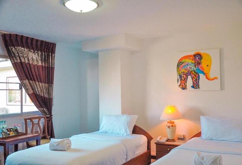 호텔 Regent Lodge Lampang