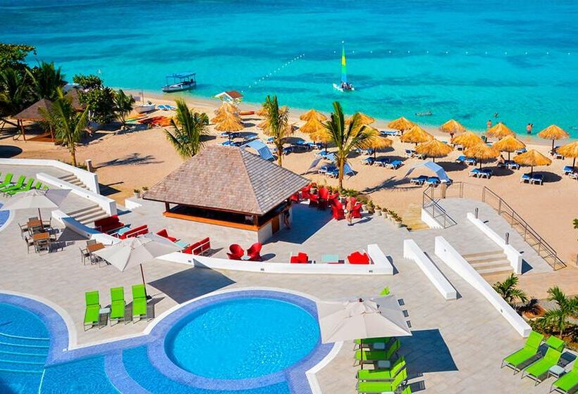 Hotel Grand Decameron Cornwall Beach, A Trademark All Inclusive Resort