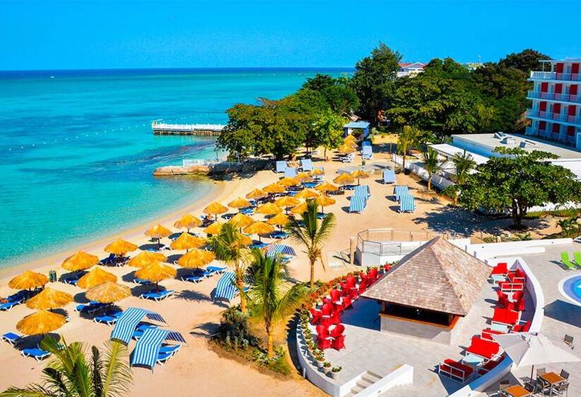 Hotel Grand Decameron Cornwall Beach, A Trademark All Inclusive Resort