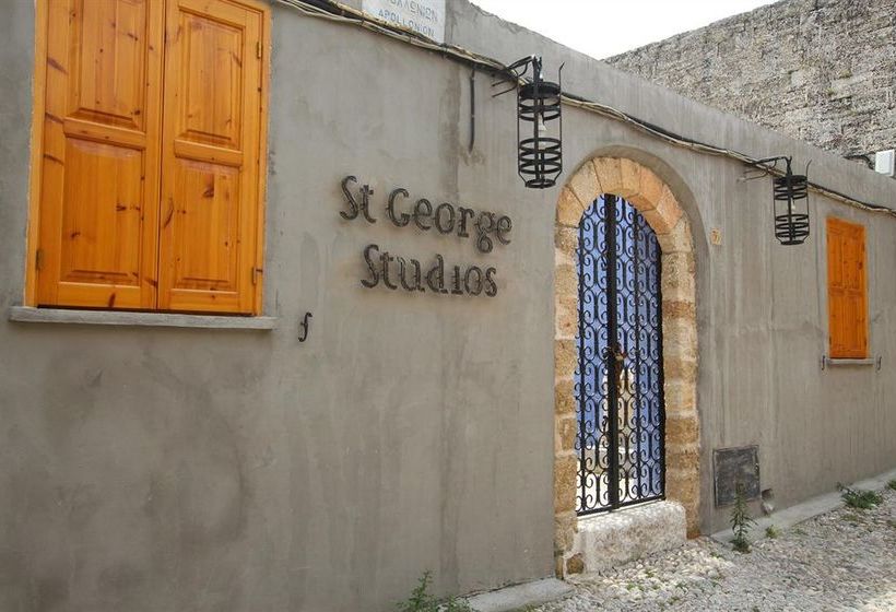 ホテル Saint George Studios