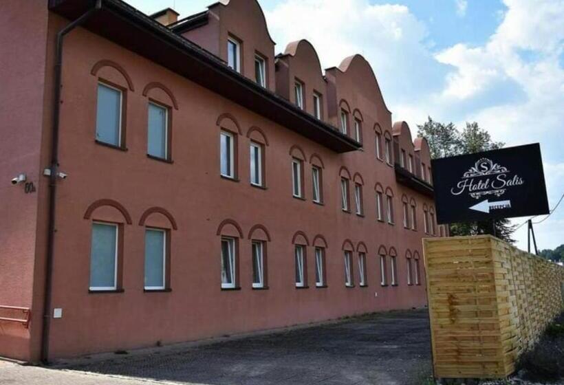 בית מלון כפרי Salis Resort