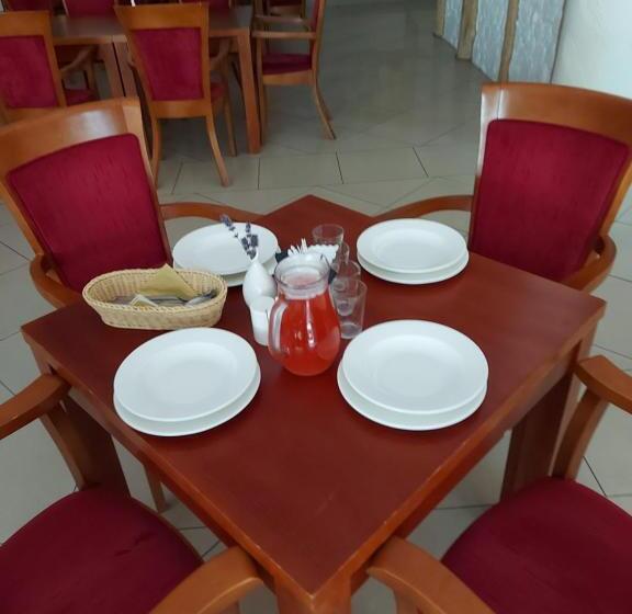 בית מלון כפרי Salis Resort