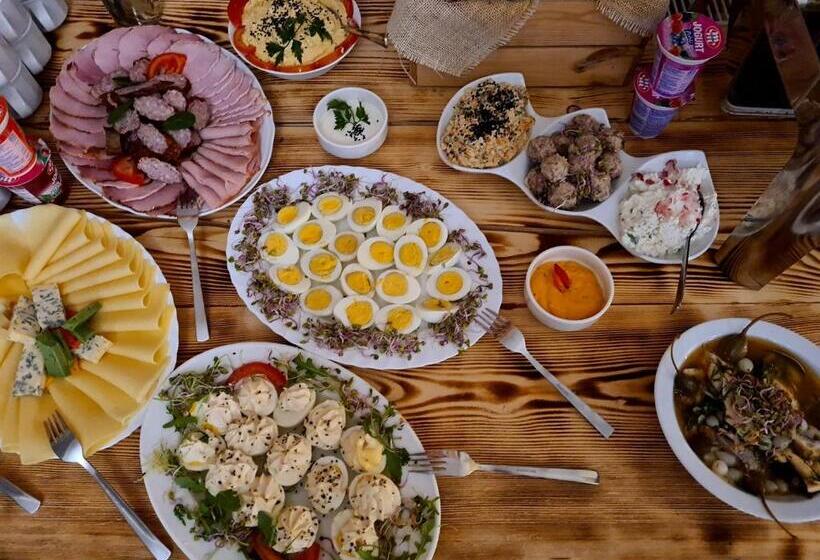 בית מלון כפרי Salis Resort