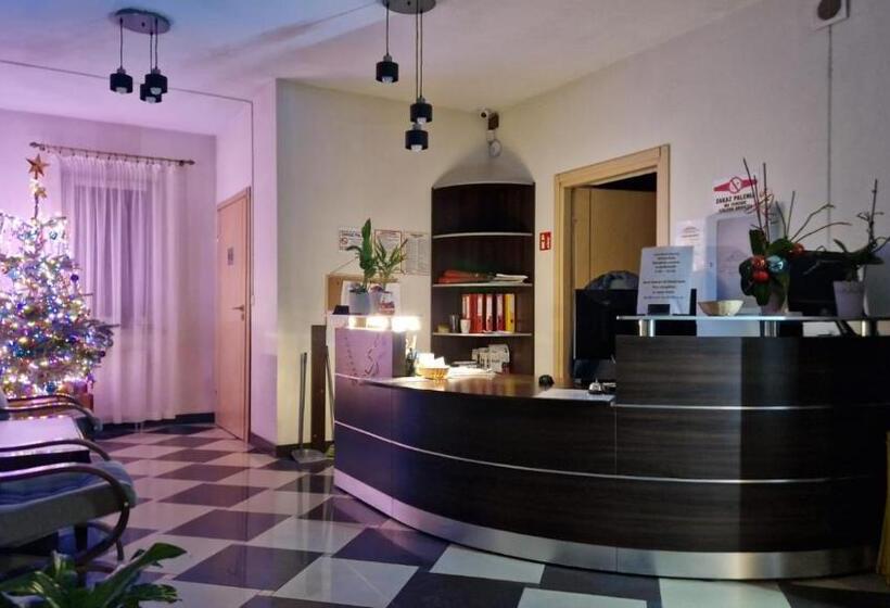 בית מלון כפרי Salis Resort