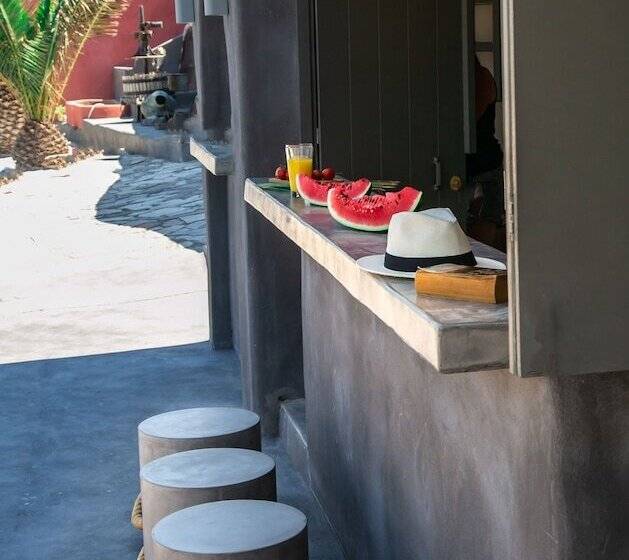 בית מלון כפרי Santorini Villas