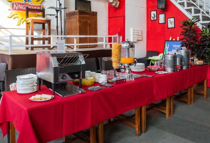 Отель Silver Sands Sunshine Angaara