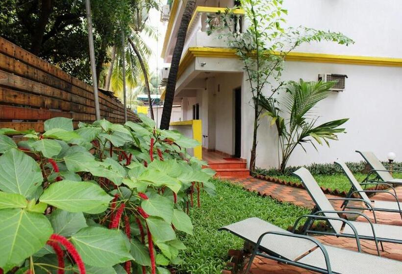 Отель Silver Sands Sunshine Angaara