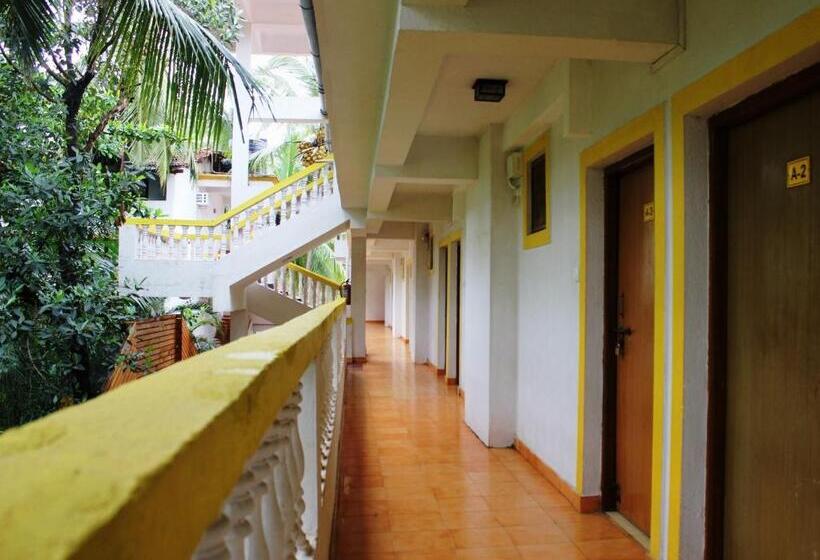 Отель Silver Sands Sunshine Angaara