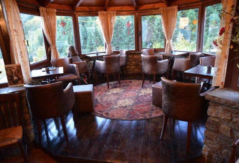 בית מלון כפרי Ta Petrina