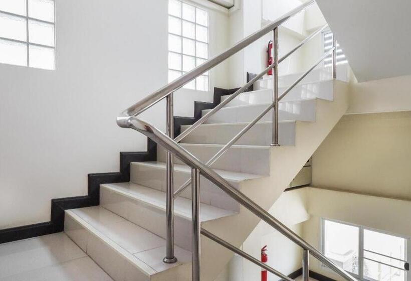 ホテル Taevaraj Place