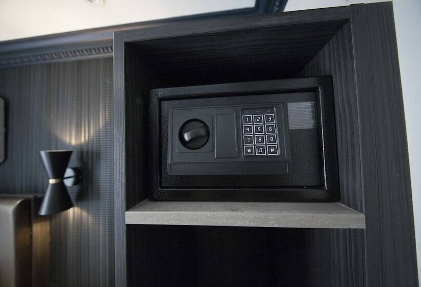 هتل The House Of Toby