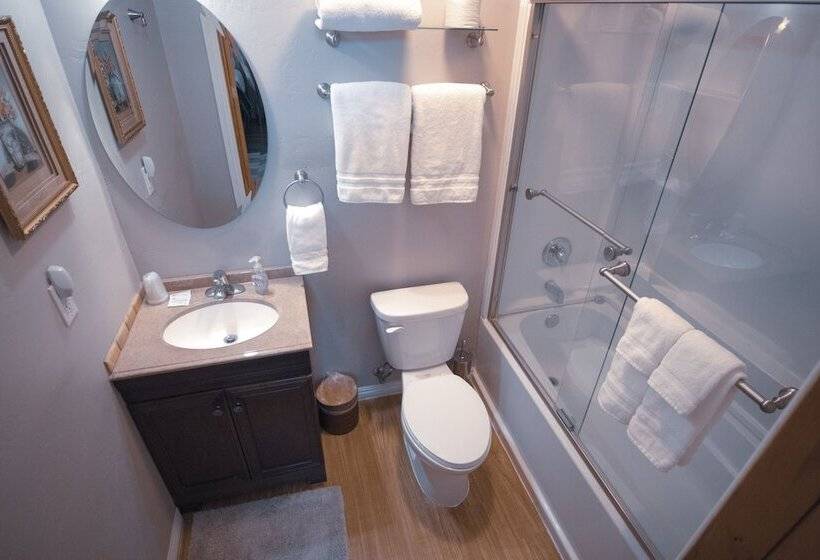 호텔 Tucker Peak Lodge