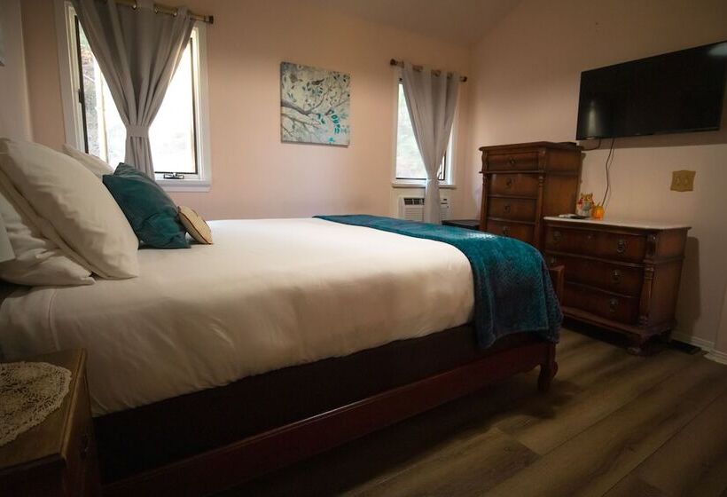 호텔 Tucker Peak Lodge