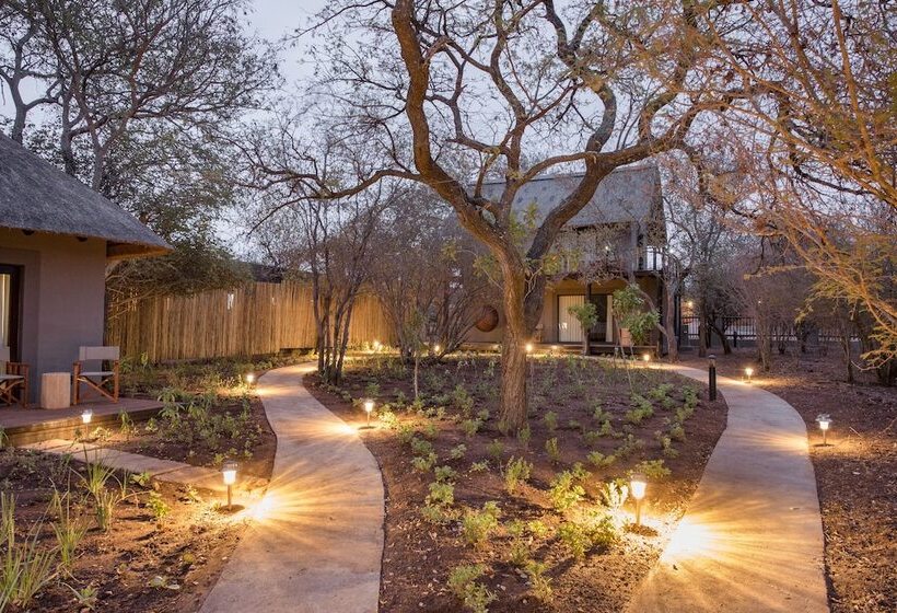 Отель Unembeza Boutique Lodge & Spa