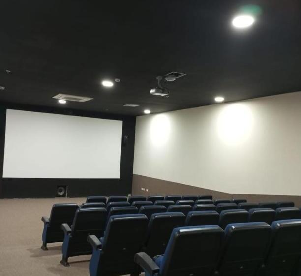 Wyndham Manta Sail Plaza Hotel And Convention Center