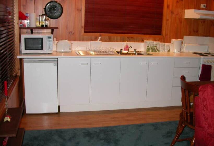 Kangaroo Valley Timber Cabin