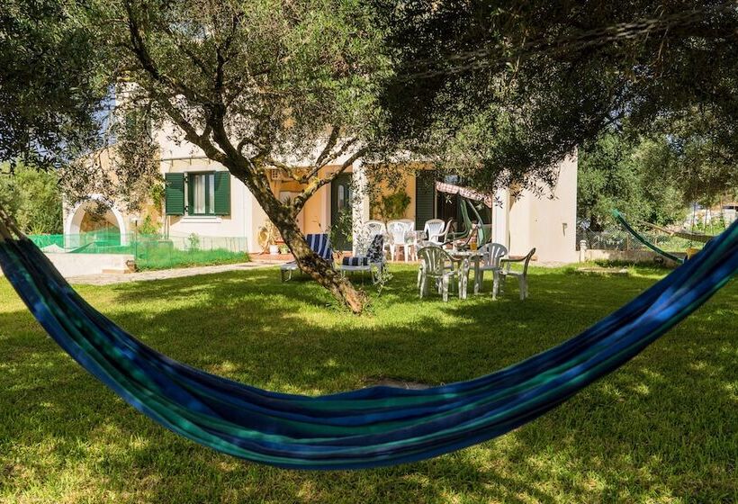 Koxyli Studios & Apartments