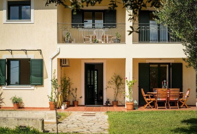 Koxyli Studios & Apartments